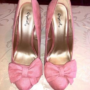 Cute Pink Bow Pumps (USED) ‼️